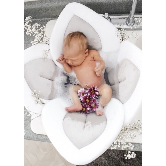 Other - NWT!💎 Blooming Baby Bath Lotus!🧴🧼🌸